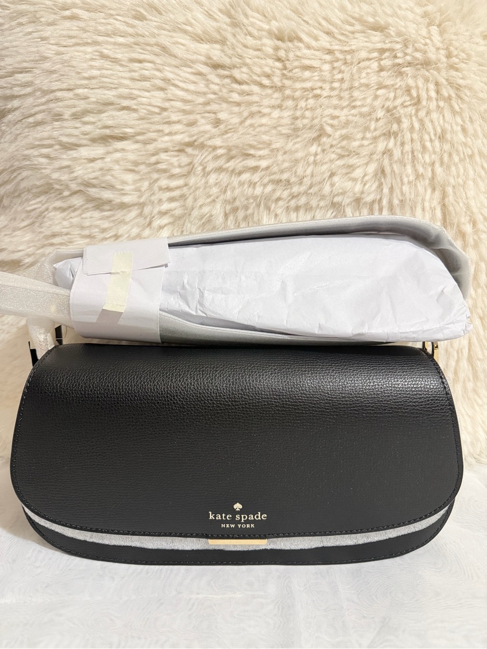 Kate Spade Quinn Shoulder Bag (BLACK)